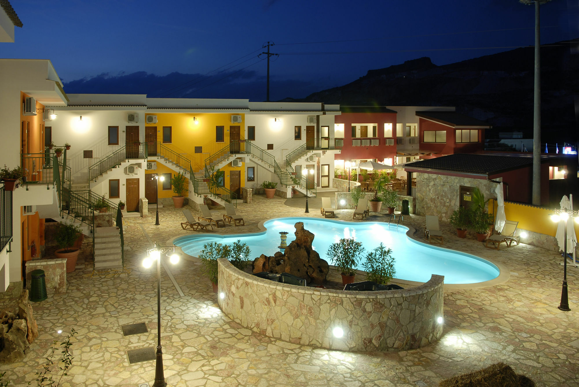 Hotel Ciuri Di Badia ブゼート・パリッツォーロ エクステリア 写真